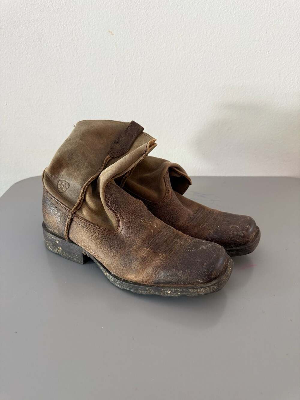 Ariat Rambler Distressed Leather Square Toe Boots Kids 2 Style 10007602